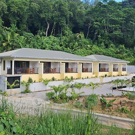 Готель Solea Self Catering Вікторія Екстер'єр фото